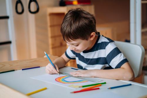 Cómo elegir adecuadamente los materiales artísticos para tus hijos según su edad