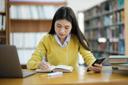 Cómo manejar la presión de las clases y el trabajo sin morir en el intento